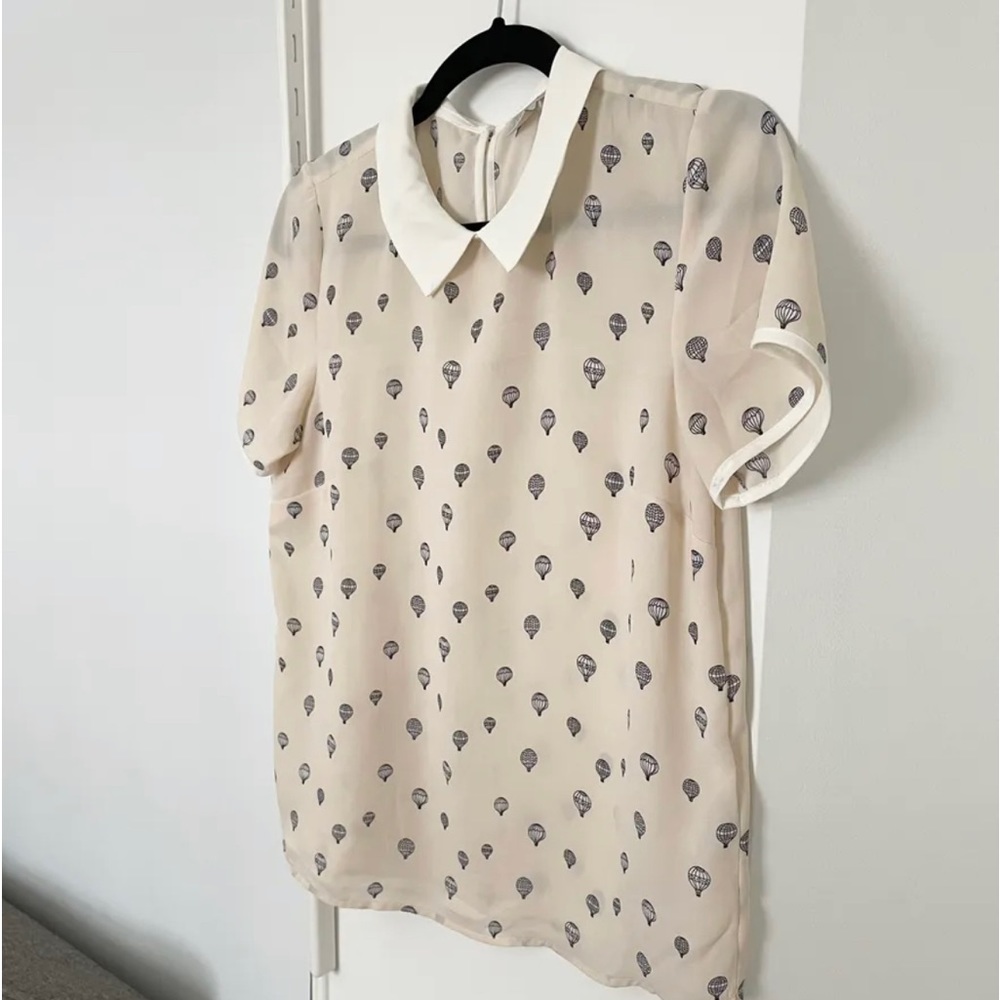 Short sleeves blouse with hot air balloons